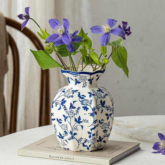 SEUYUCL Small Blue and White Ceramic Vase, 6 Inch Vintage Chinoiserie Flower Vase Decorative Antique Vases for Home Decor,...
